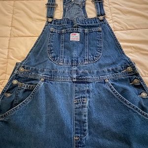 Vintage Levi overalls (size medium)